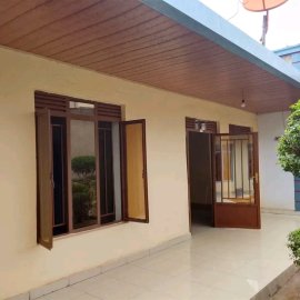 Inzu nziza ikodeshwa kanombe