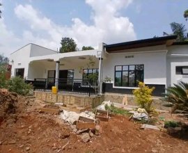 Unfurnished house for rent in Kacyiru, in a good neighborhood.