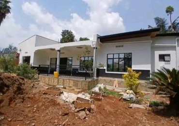 Unfurnished house for rent in Kacyiru, in a good neighborhood.