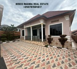 Nice house for sale at Kanombe Kumuvunyi around Kim University and Airport 