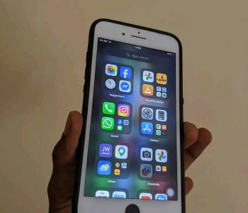 🔥 Iphone 8plus 64GB igurishwa iOS 16.7 & battery healthy 100%   Price negotiable   ☎️☎️whtsap call 0789715955